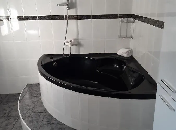 Duartes En Vistas Al Pirineo Barbastro